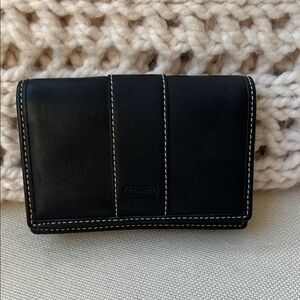 Coach Black Leather Bi-Fold Wallet/Key chain.
